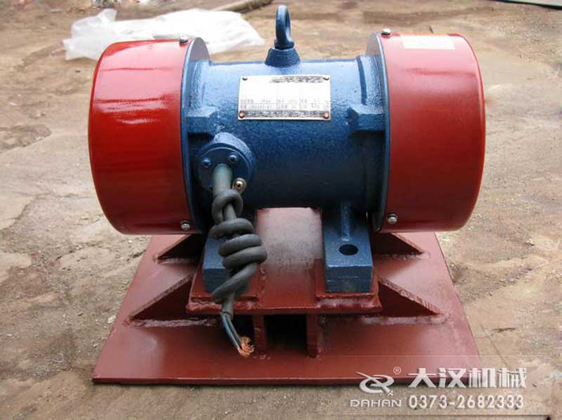 �}(c��ng)�����(d��ng)��